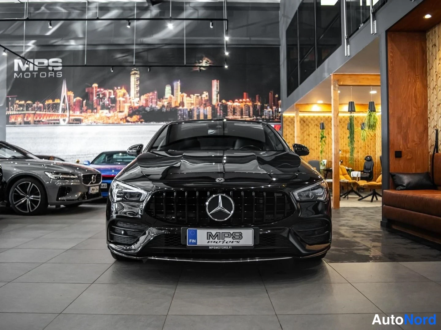 Musta Mercedes-Benz CLA 220 4MATIC 2020, edestä, kuva 5