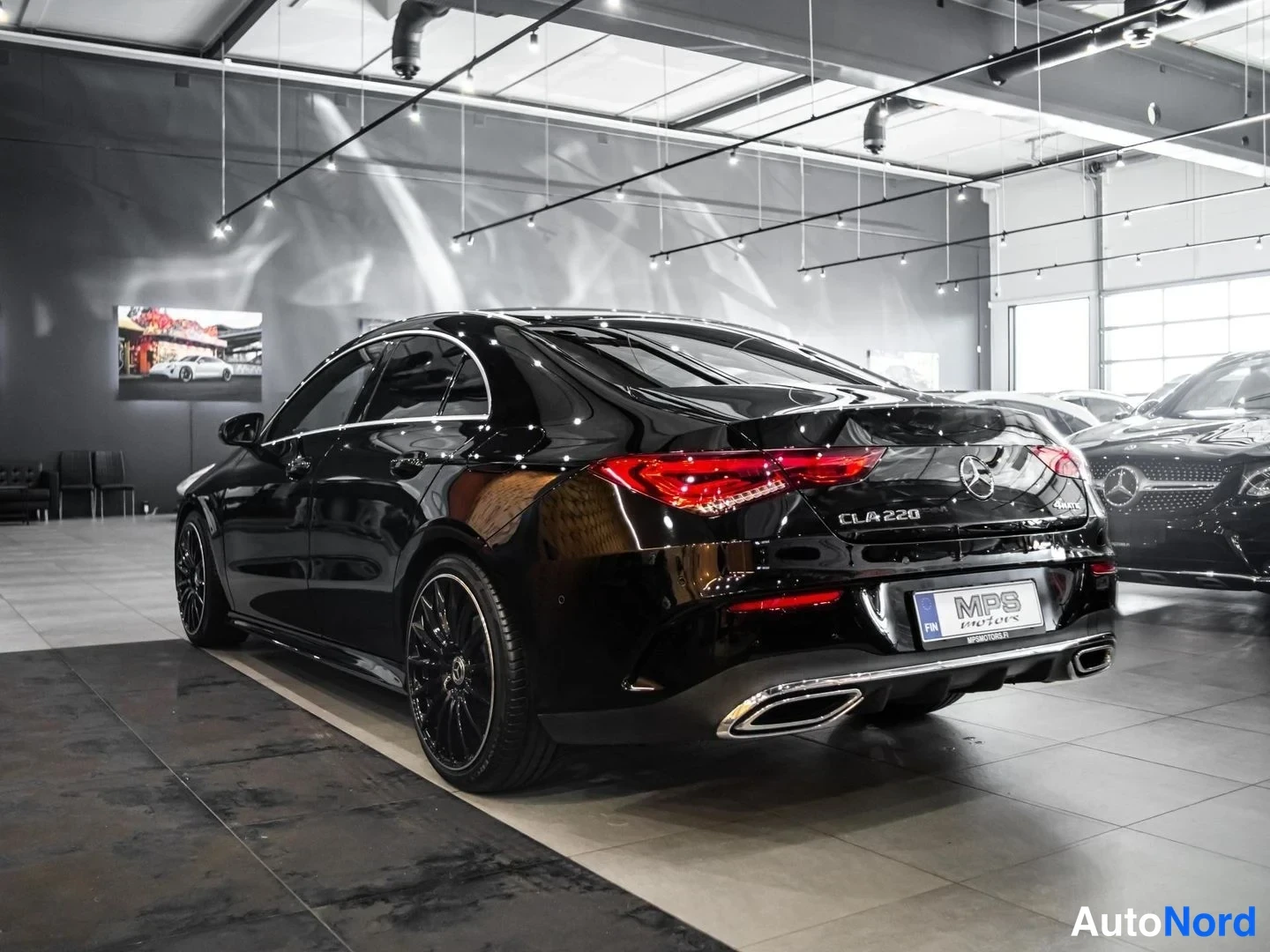 Musta Mercedes-Benz CLA 220 4MATIC 2020, takaviisto, kuva 6