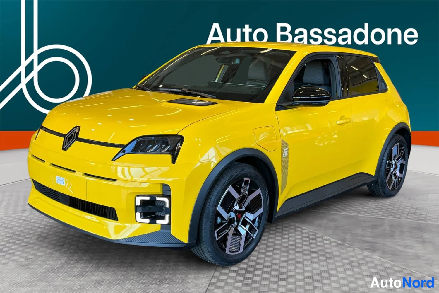 Renault 5 E-Tech electric 52 kWh 150 hv techno 2026