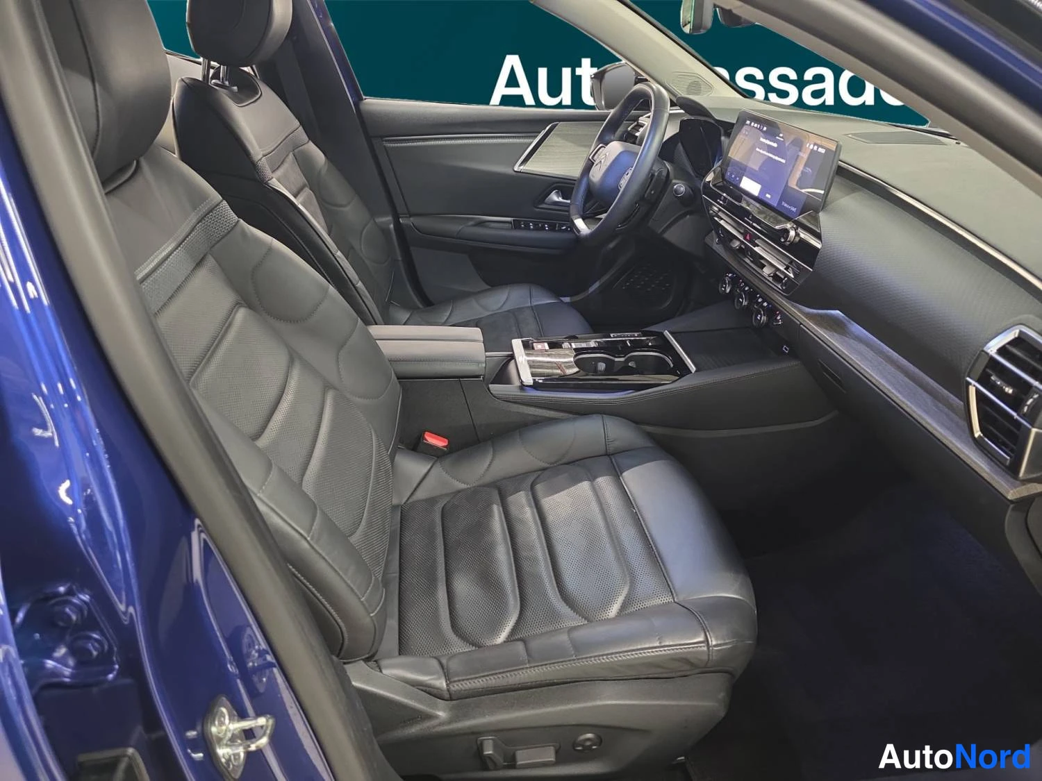 Sininen Citroen C5 x 2023, etuistuimet, kuva 13