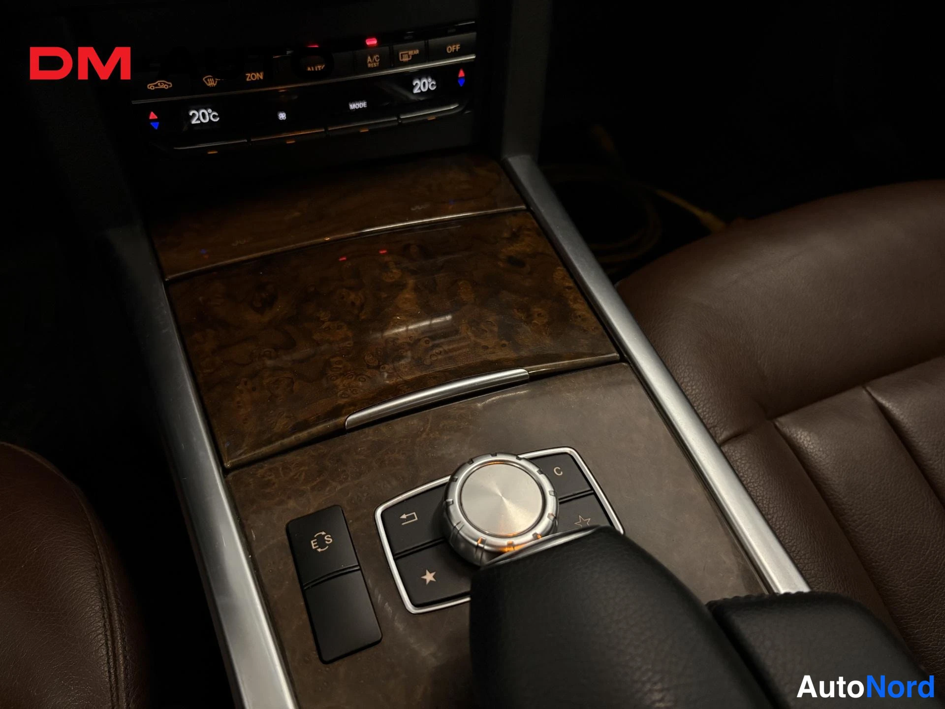 Musta Mercedes-Benz E 200 d 2014, yksityiskohta, kuva 18