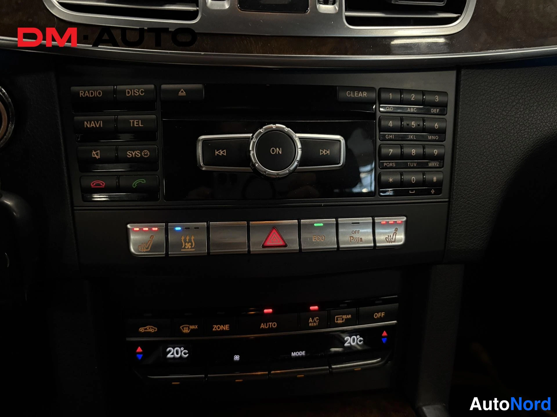 Musta Mercedes-Benz E 200 d 2014, yksityiskohta, kuva 19