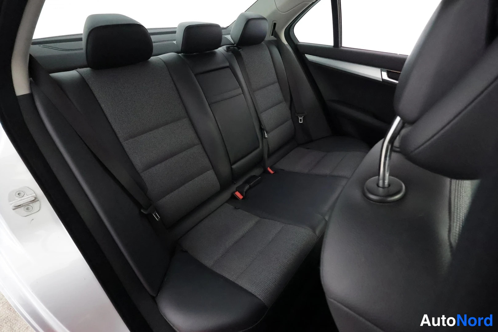 Hopea Mercedes-Benz C 220 CDI 2007, takaistuimet, kuva 17