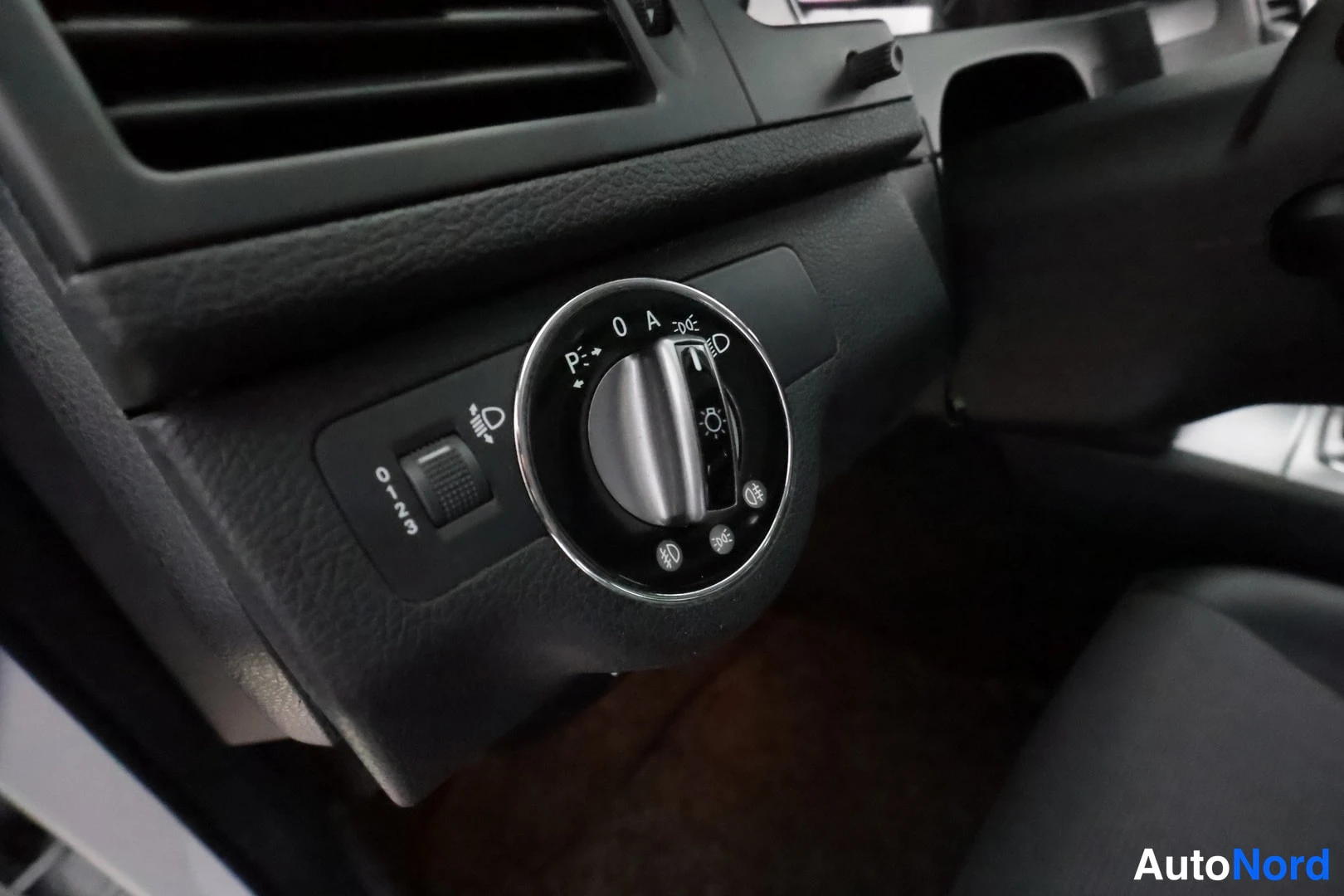 Hopea Mercedes-Benz C 220 CDI 2007, yksityiskohta, kuva 23