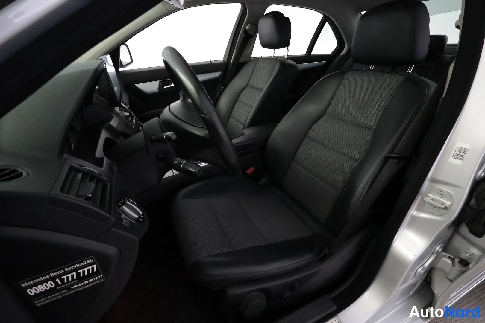Hopea Mercedes-Benz C 220 CDI 2007, ohjaamo, kuva 11