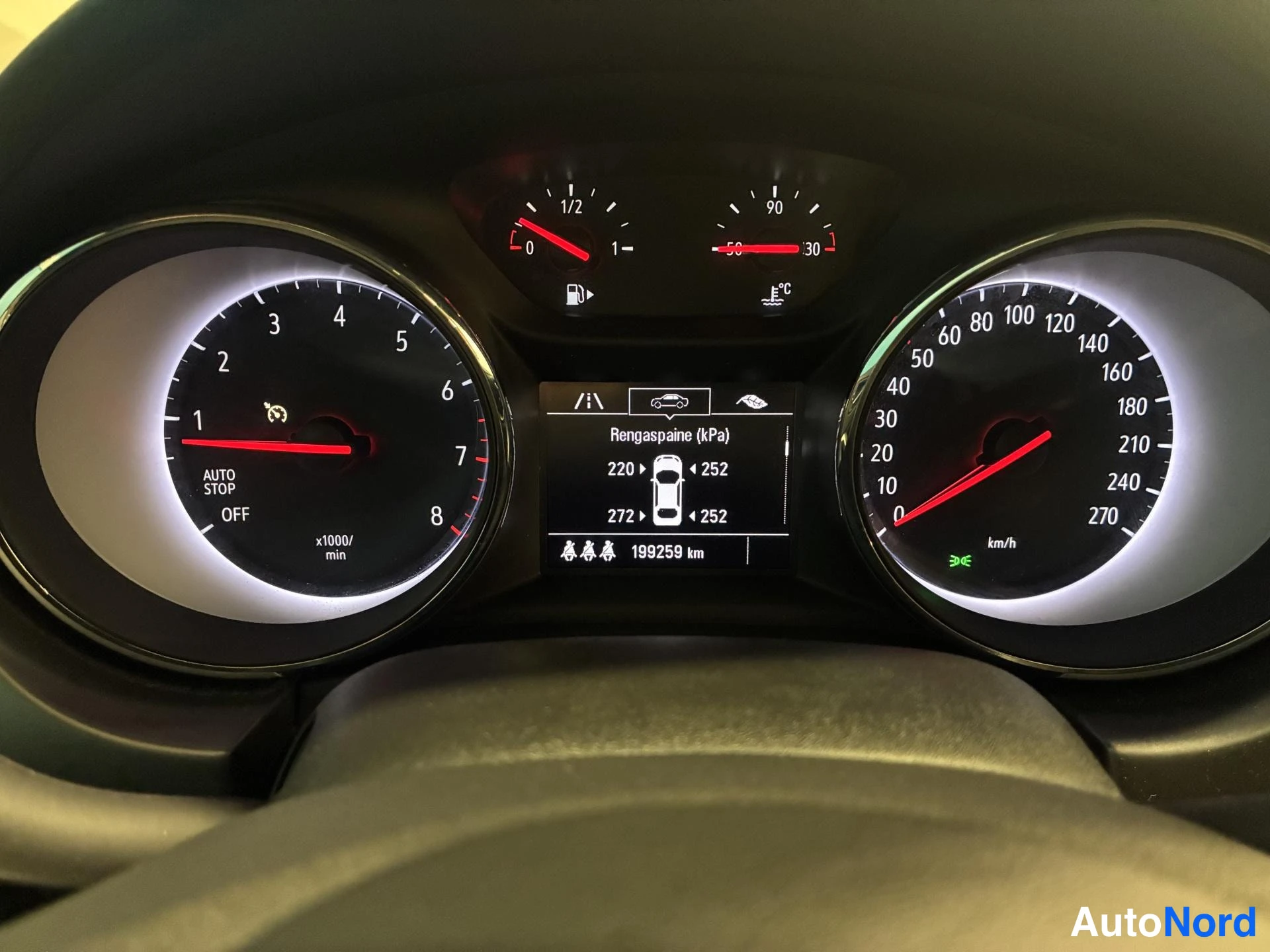 Hopea Opel Astra 2018, yksityiskohta, kuva 19