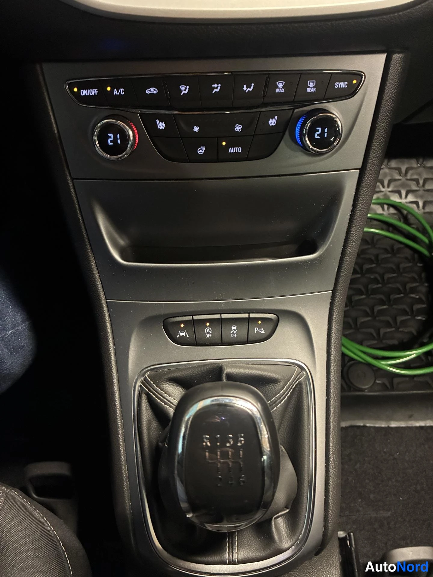 Hopea Opel Astra 2018, yksityiskohta, kuva 20