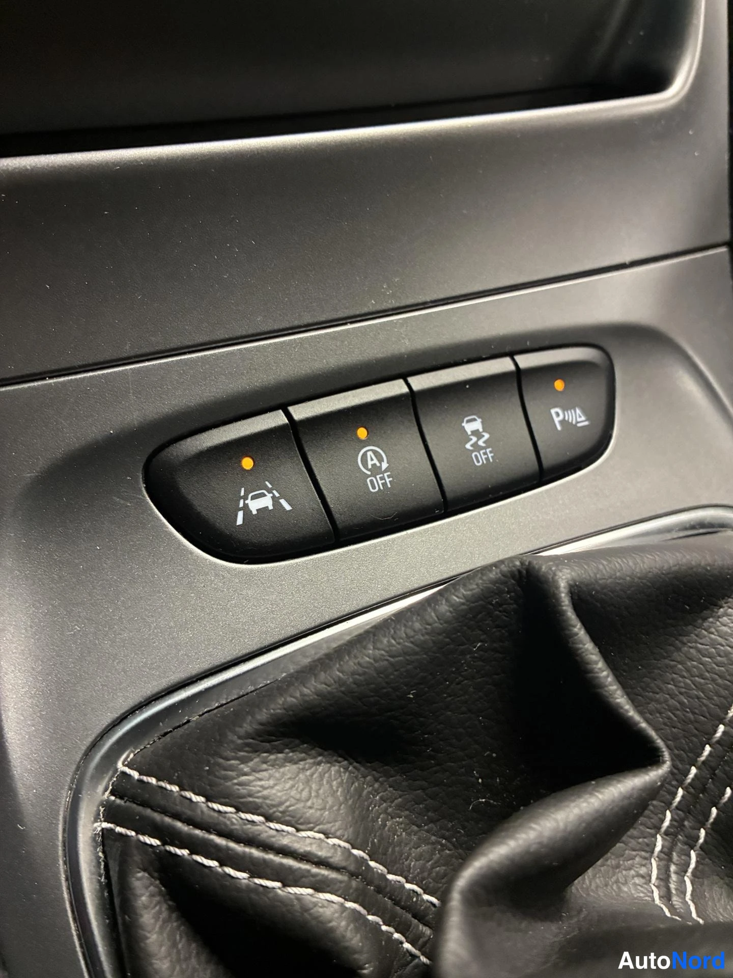 Hopea Opel Astra 2018, yksityiskohta, kuva 17