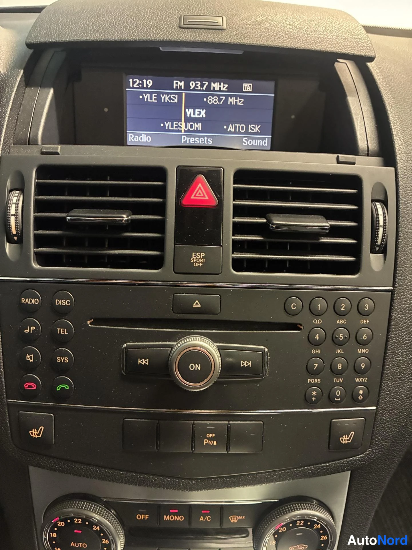 Hopea Mercedes-Benz C 63 2008, yksityiskohta, kuva 21