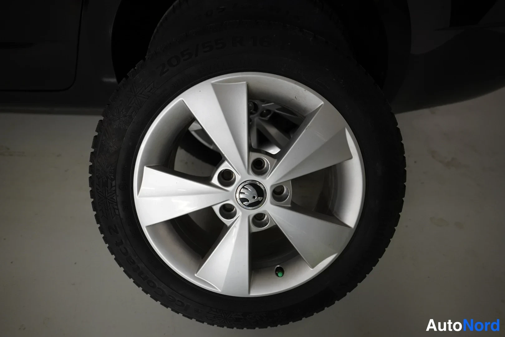 Svart Skoda Octavia 2018, detalj, bild 16