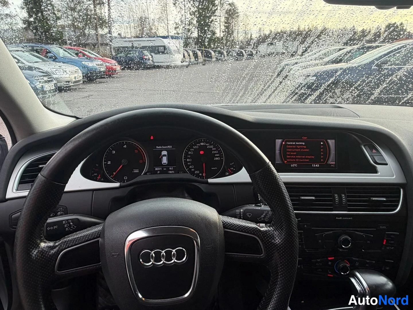 Hopea Audi A4 Avant 2011, yksityiskohta, kuva 7