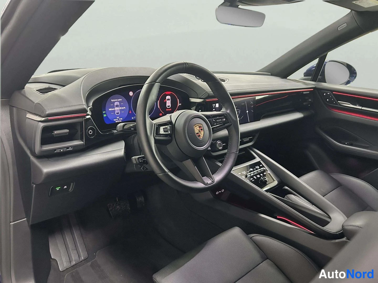 Sininen Porsche Macan 2025, ohjaamo, kuva 10