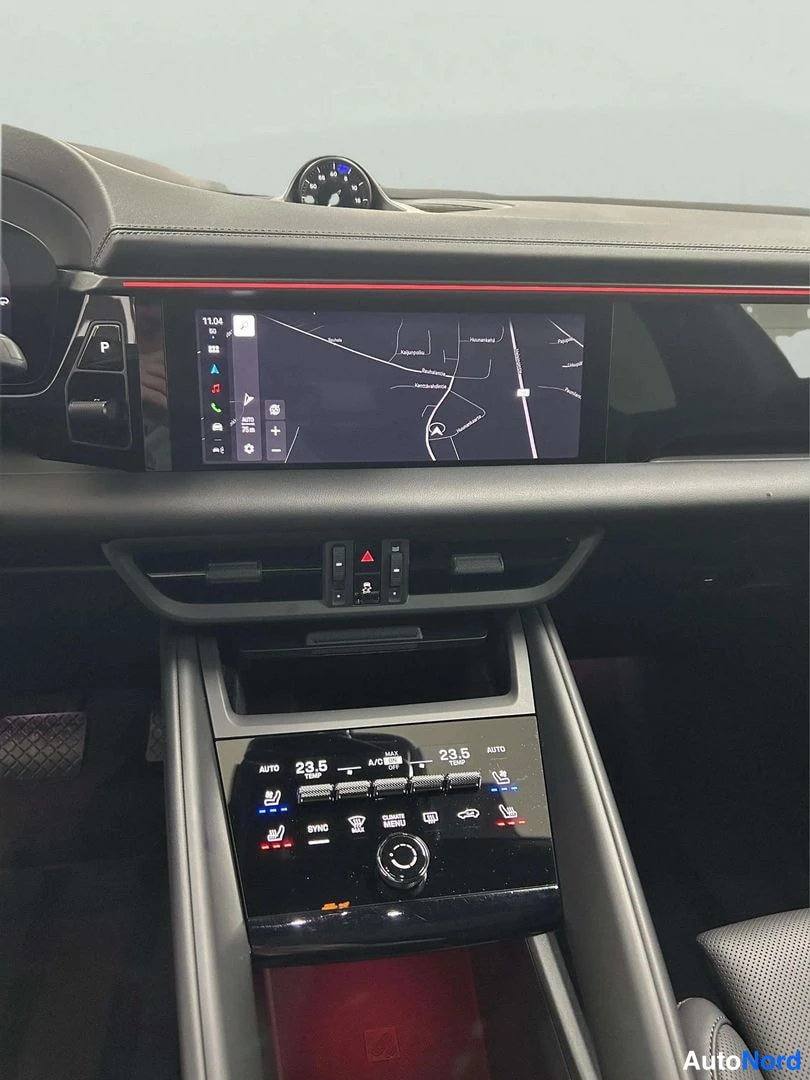 Sininen Porsche Macan 2025, ohjaamo, kuva 13
