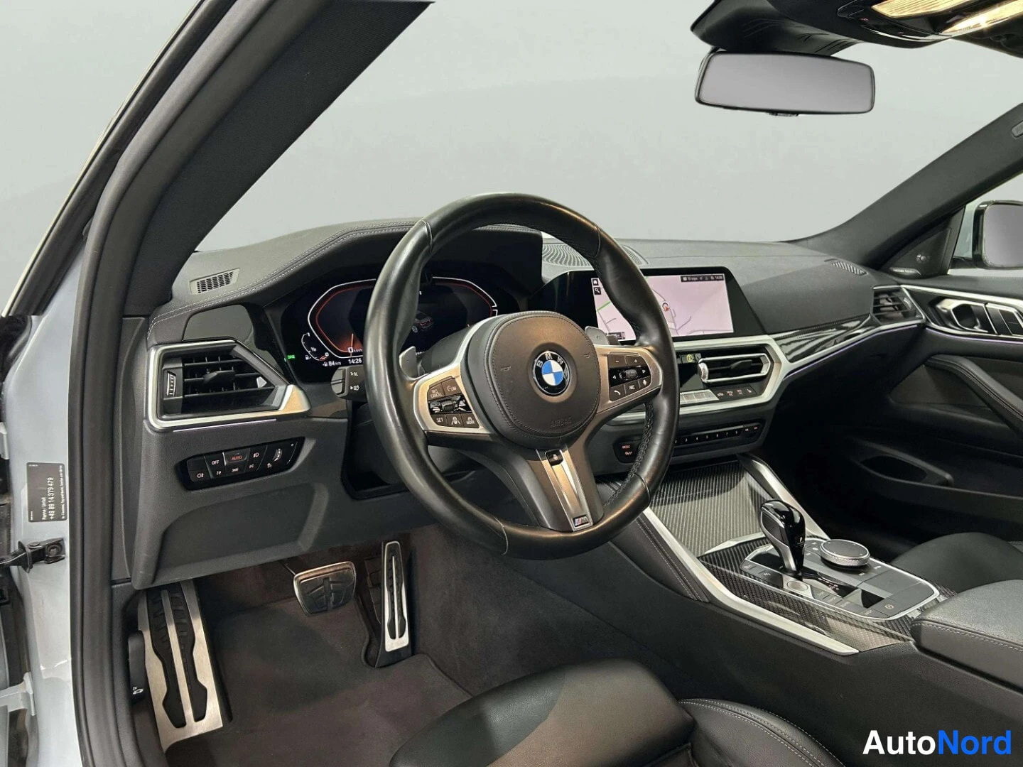 Harmaa BMW M440i 2022, ohjaamo, kuva 9