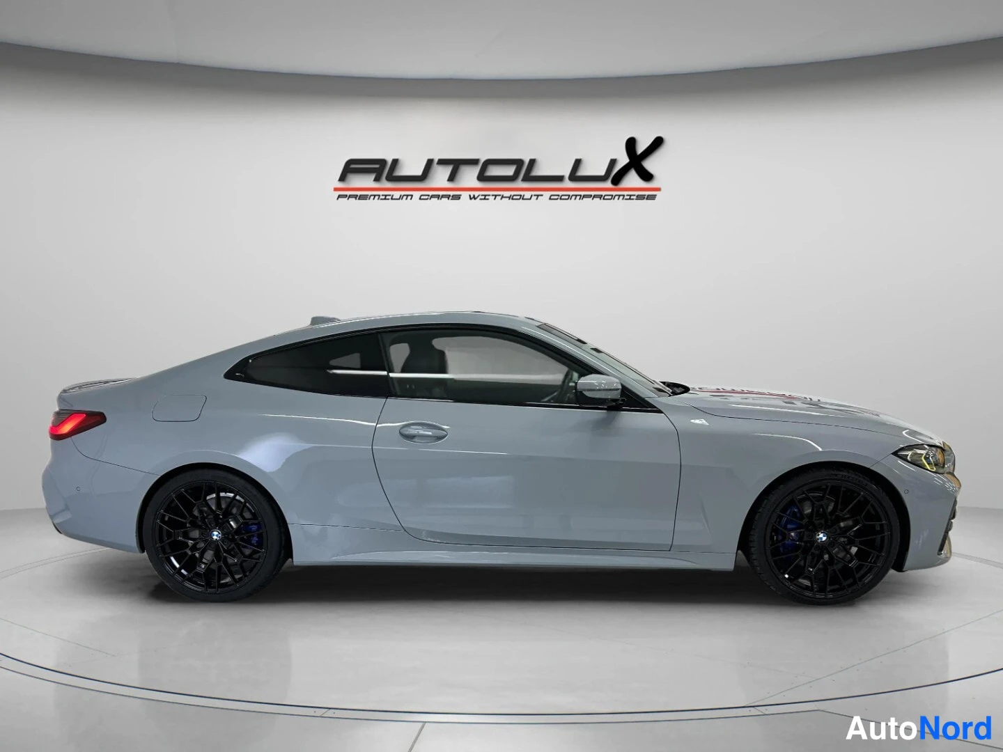Harmaa BMW M440i 2022, etuviisto, keula oikealle, kuva 2