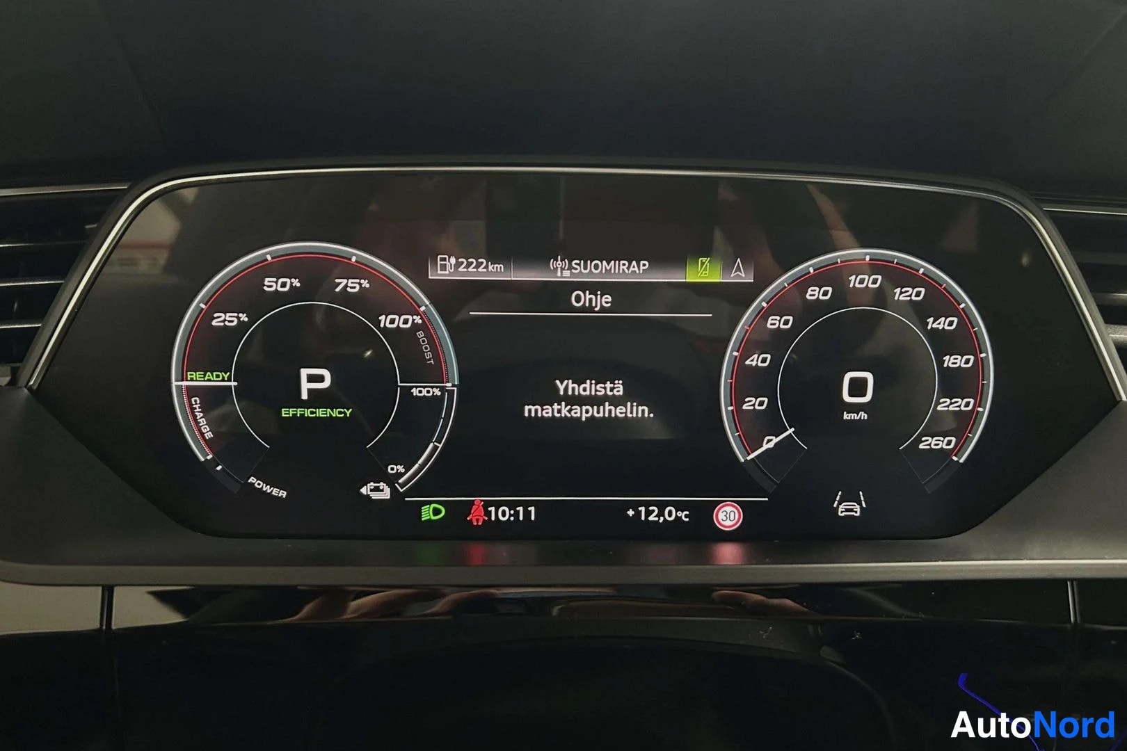 Harmaa Audi Q8 e-tron 2024, yksityiskohta, kuva 17