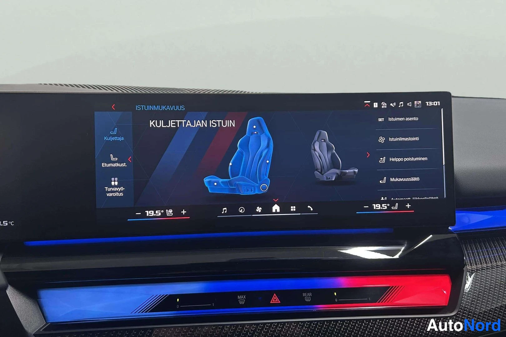 Sininen BMW M5 2025, yksityiskohta, kuva 21