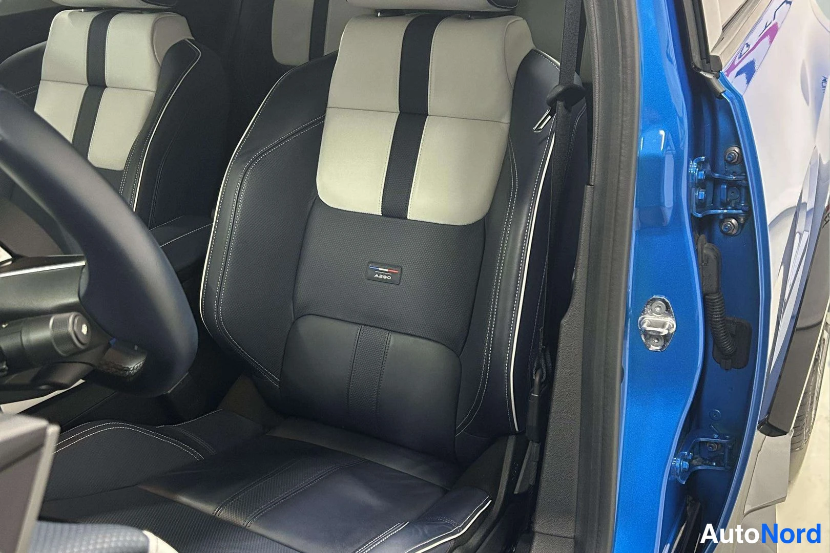Sininen Alpine A290 2025, etuistuimet, kuva 13