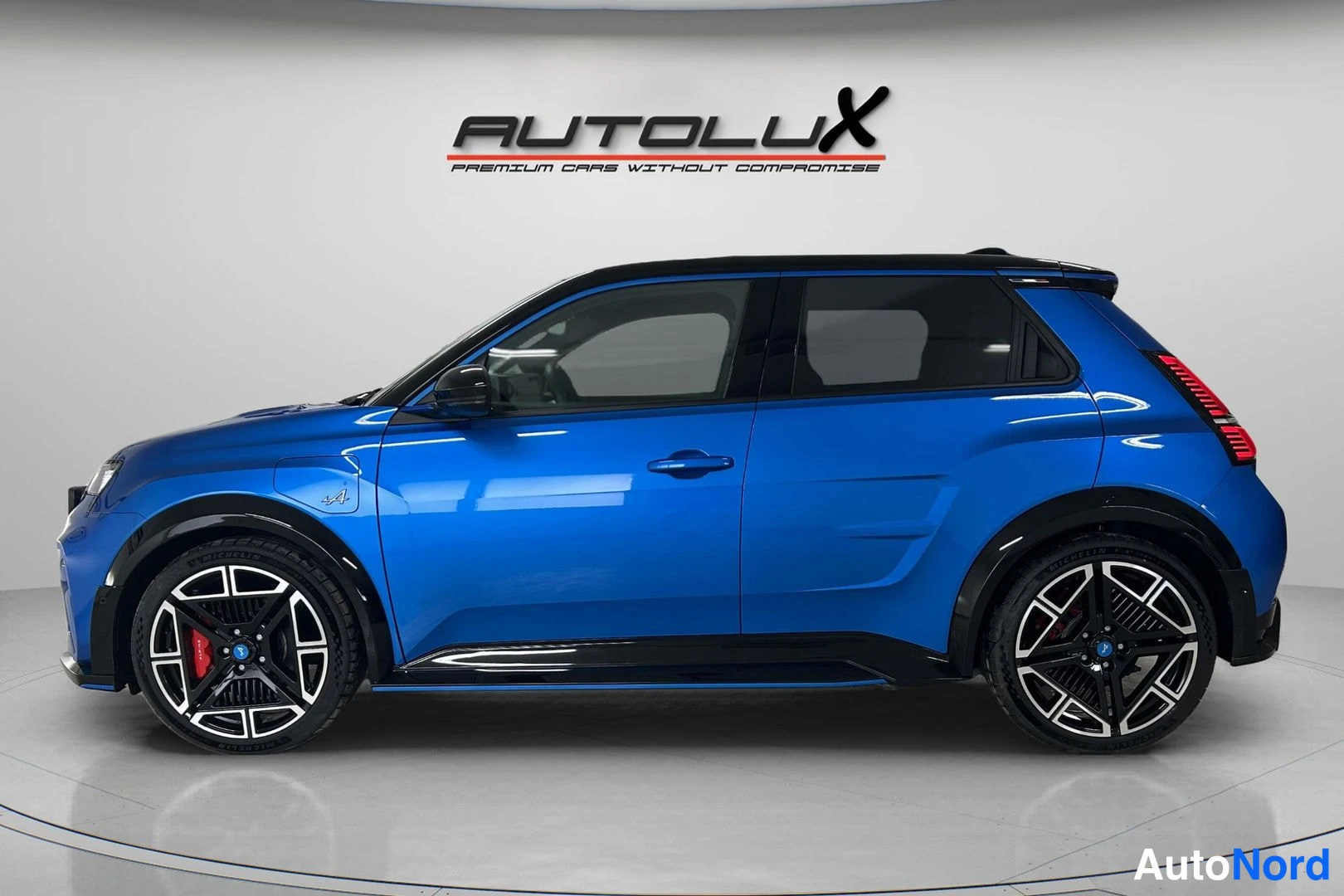 Sininen Alpine A290 2025, sivulta, kuva 5