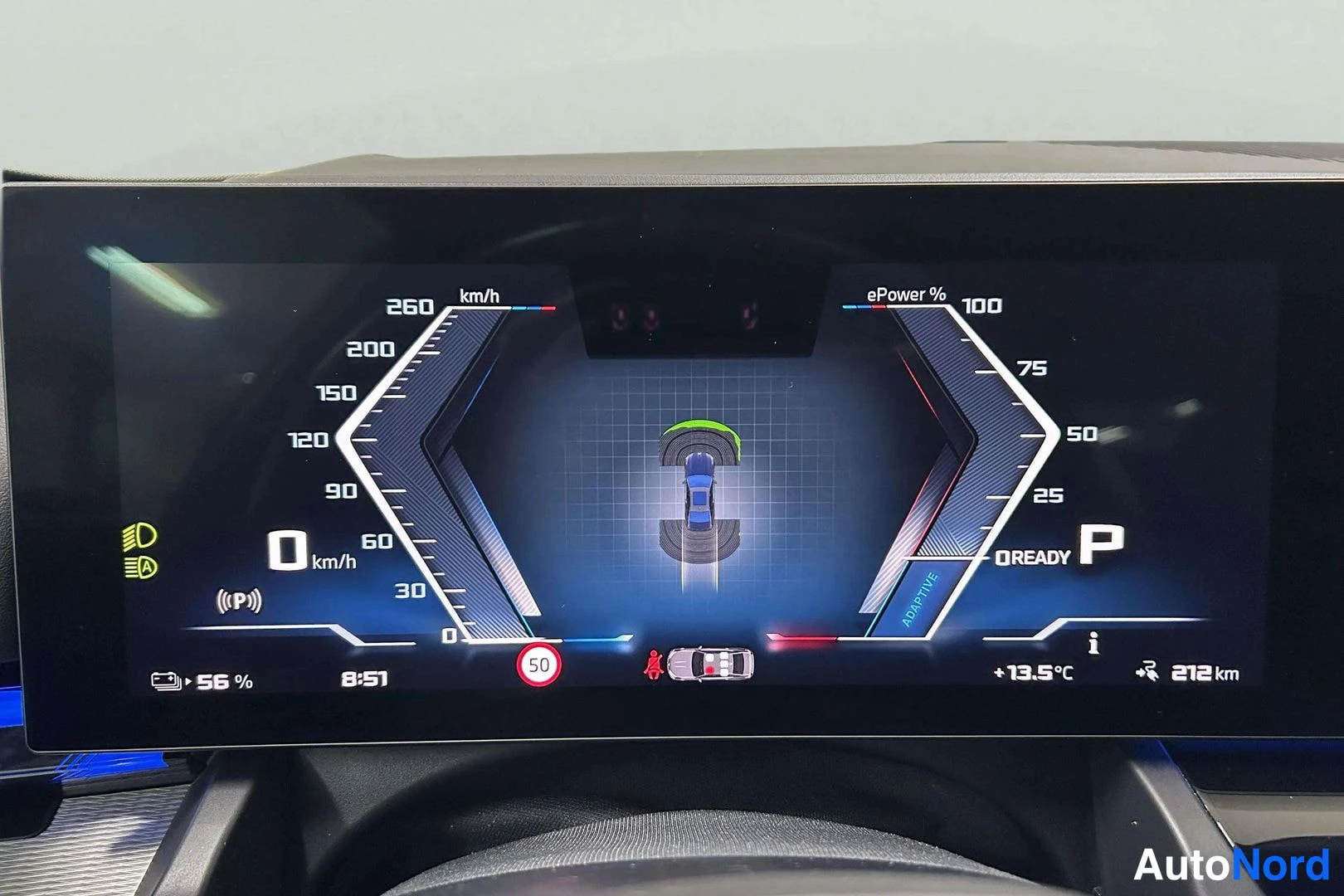 Musta BMW i5 2025, yksityiskohta, kuva 15