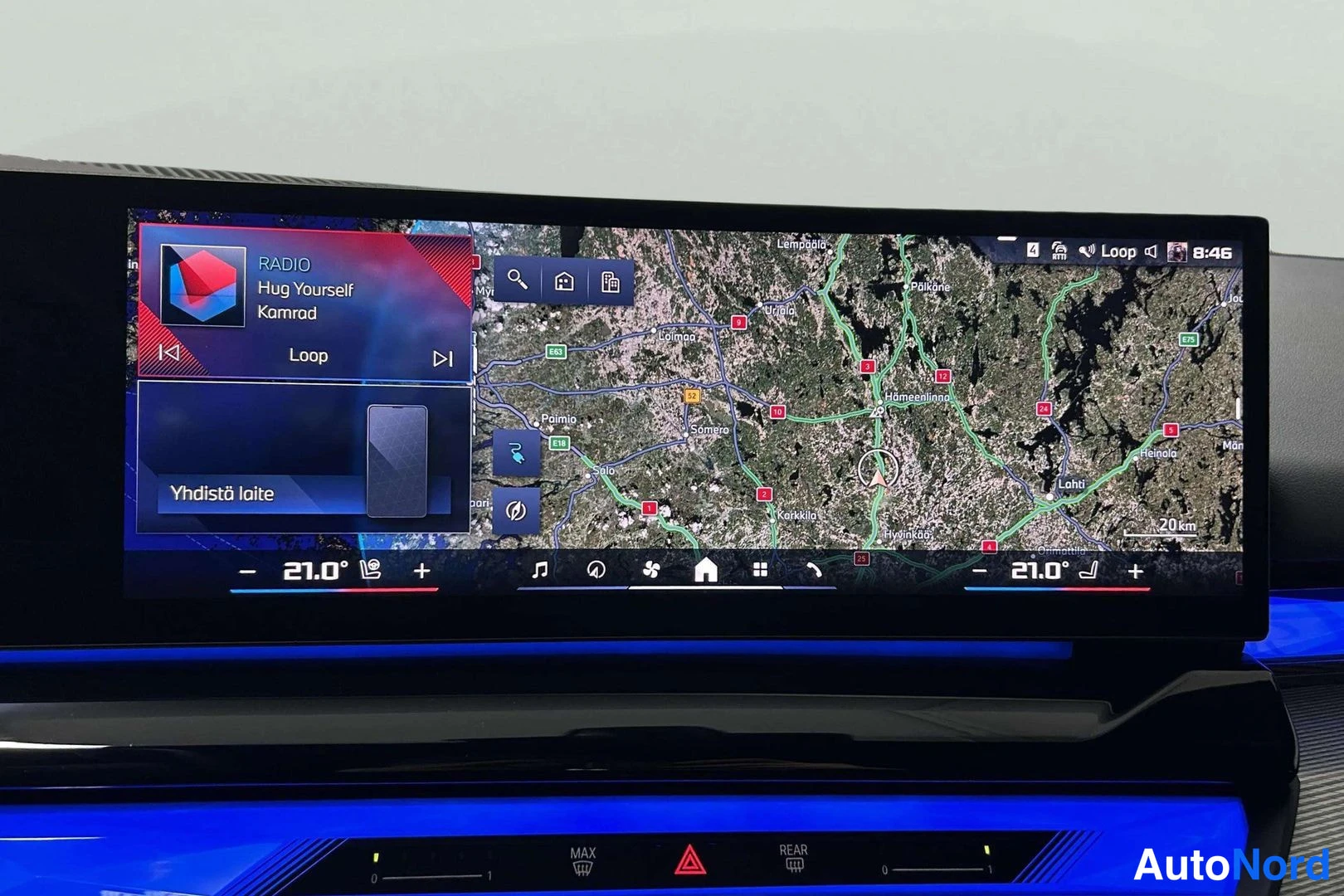 Musta BMW i5 2025, yksityiskohta, kuva 16