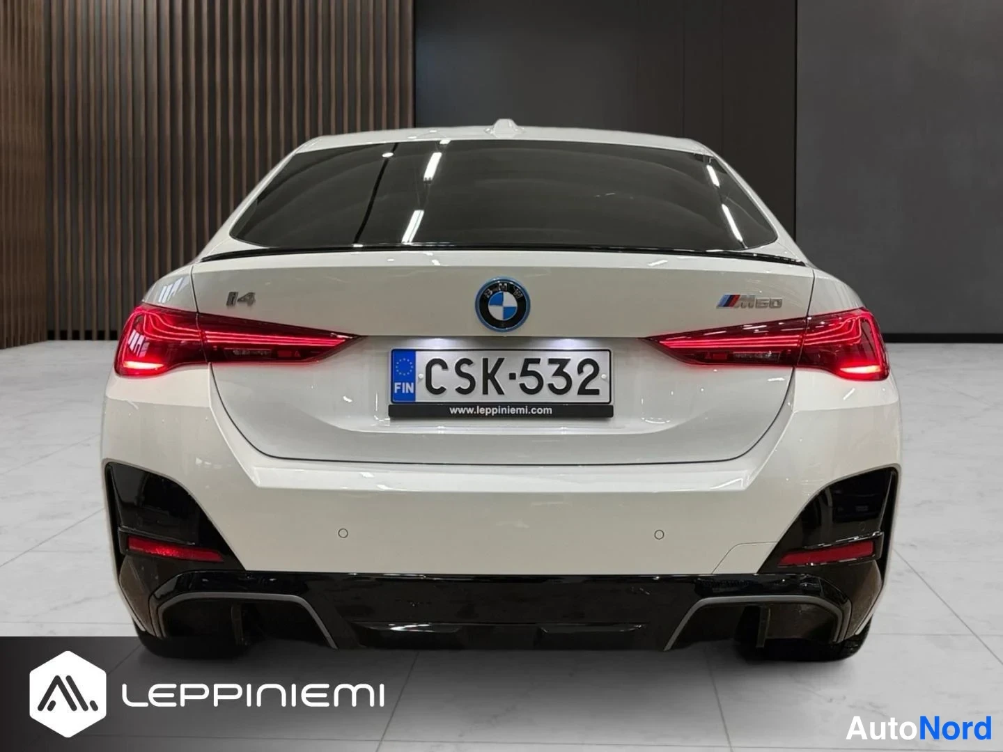 Valkoinen BMW i4 2025, takaa, kuva 9