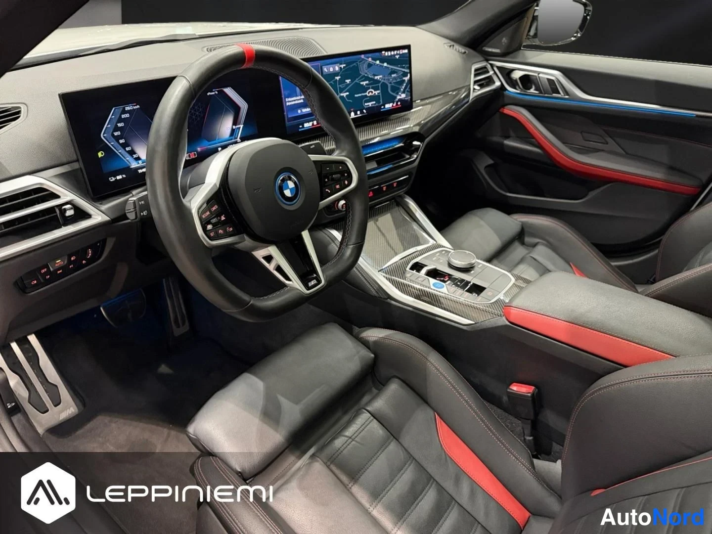 Valkoinen BMW i4 2025, ohjaamo, kuva 10