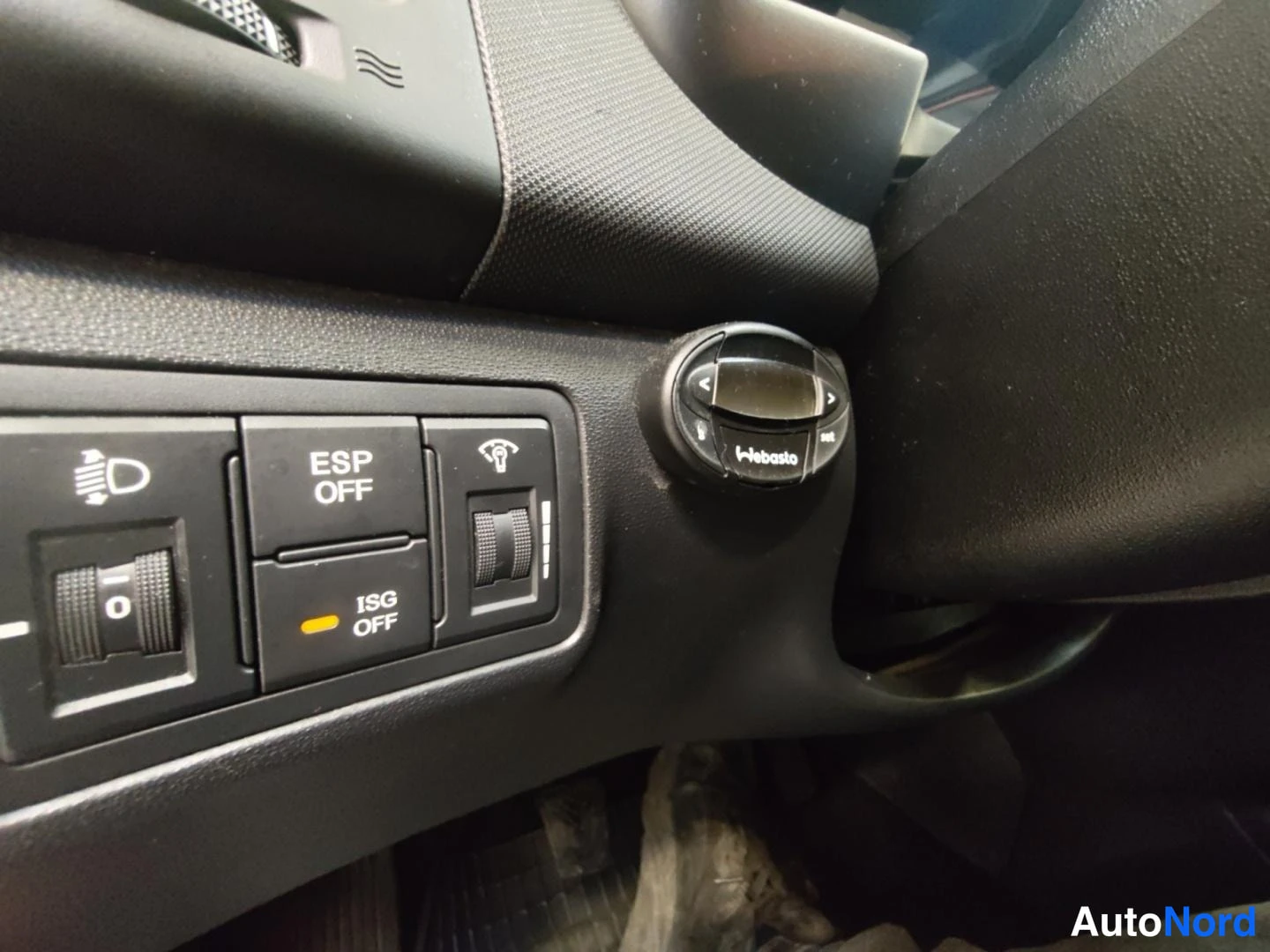 Punainen Hyundai i30 2011, yksityiskohta, kuva 15