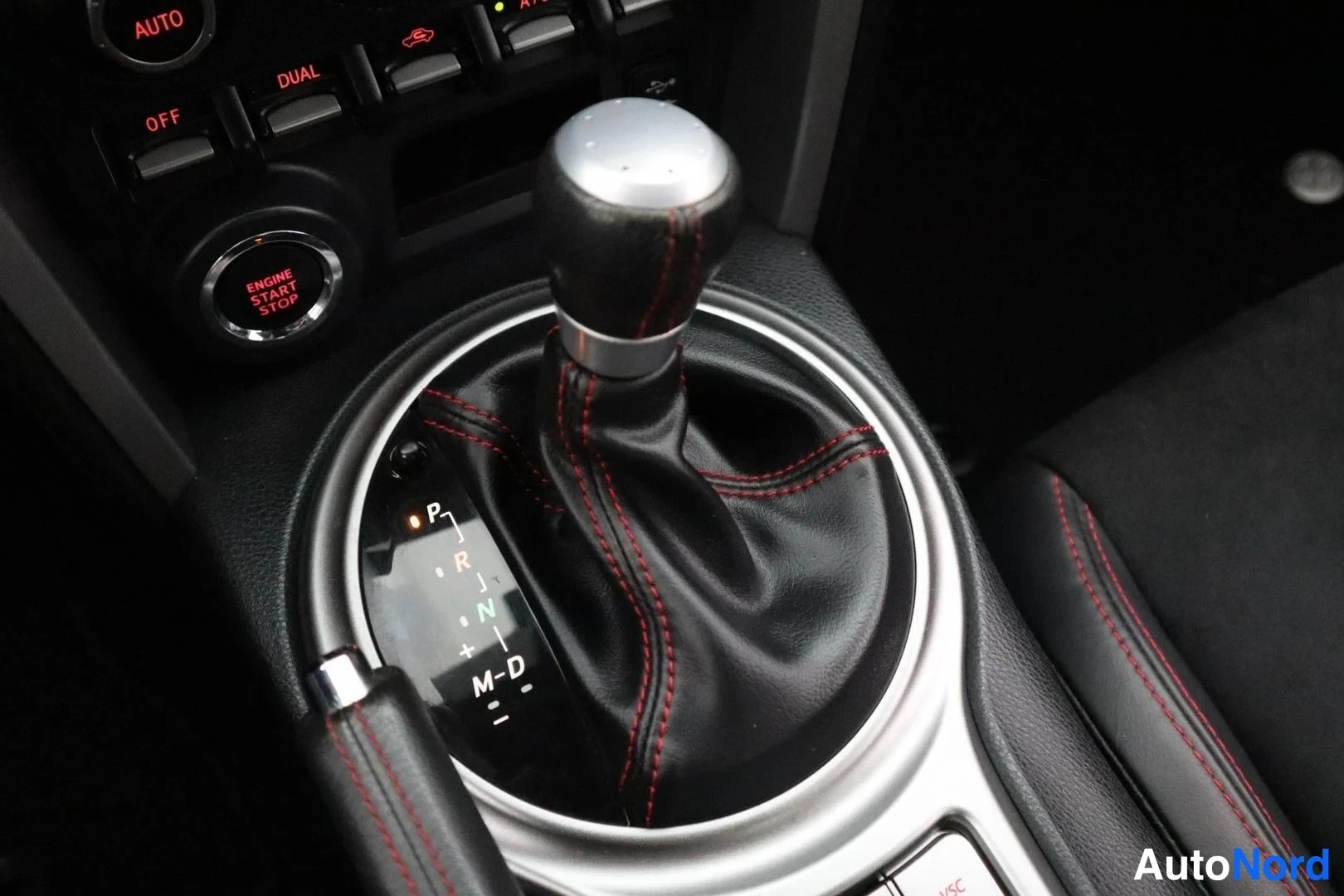 White Toyota GT86 2013, detail, photo 26