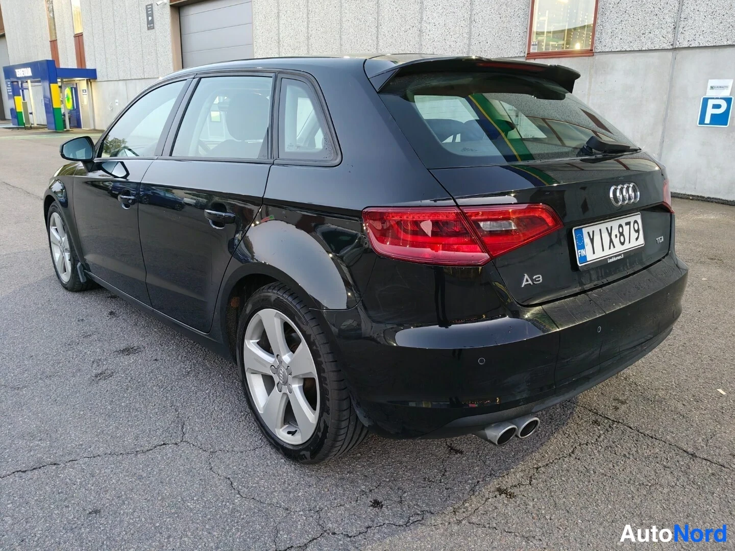 Musta Audi A3 Sportback 2016, takaviisto, kuva 7