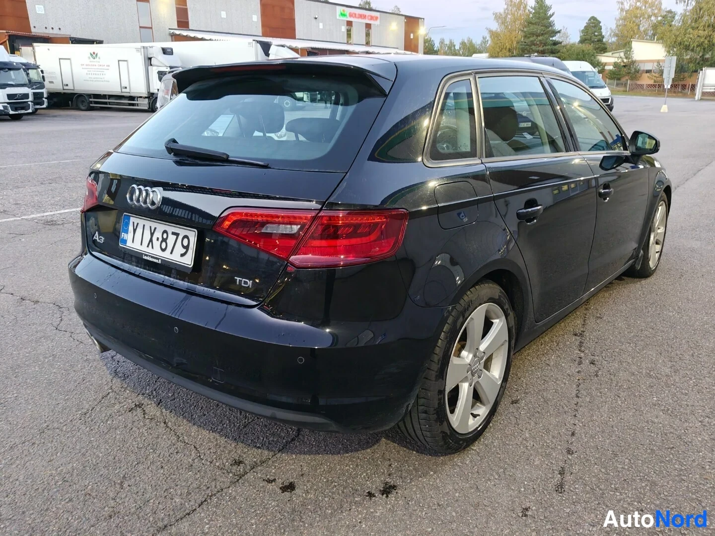 Musta Audi A3 Sportback 2016, takaviisto, kuva 8