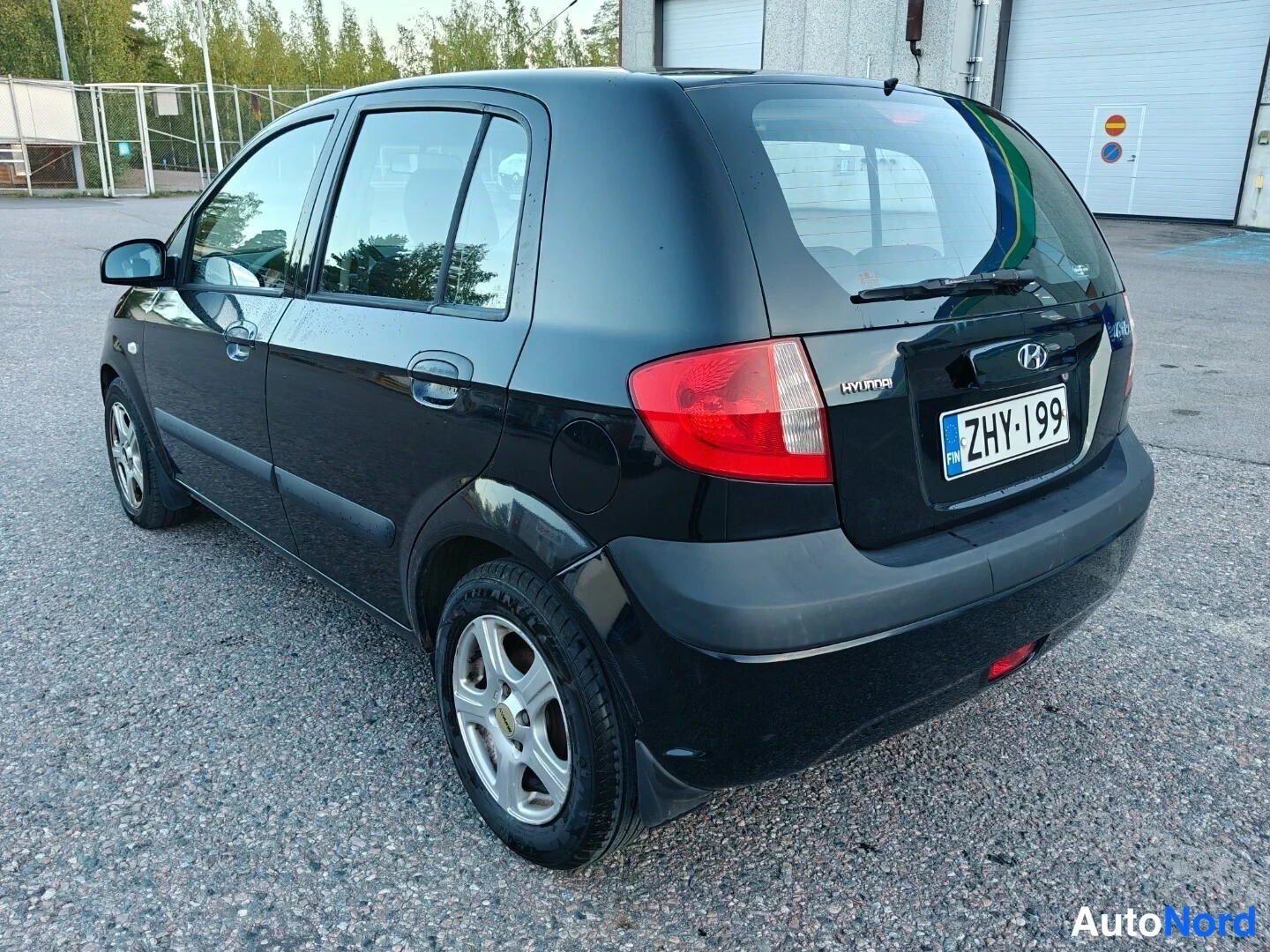 Musta Hyundai Getz 2006, takaviisto, kuva 6