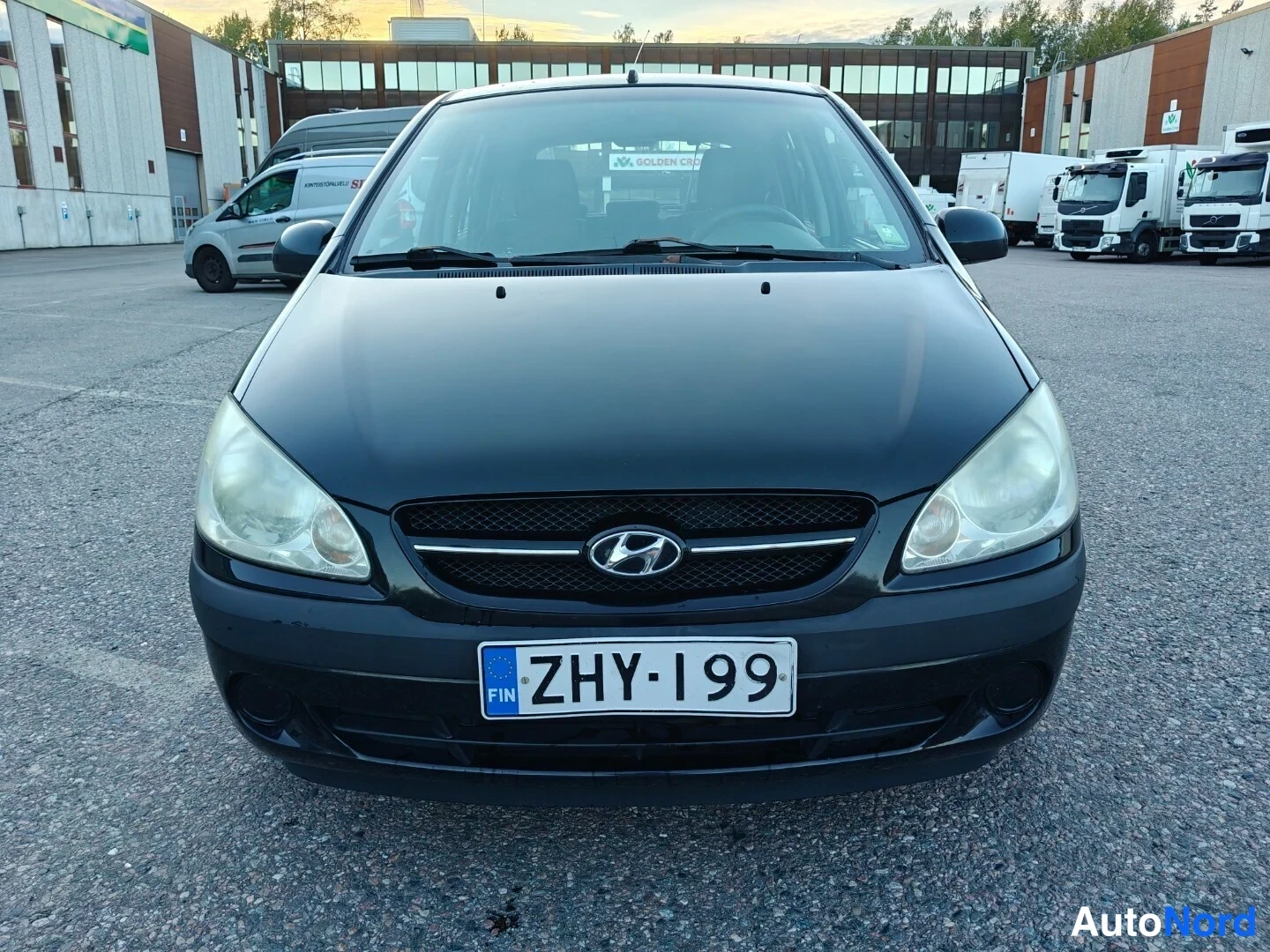 Musta Hyundai Getz 2006, edestä, kuva 4