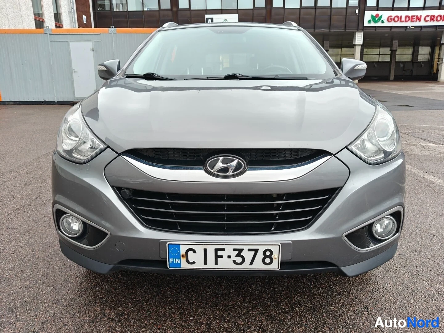Harmaa Hyundai ix35 2010, edestä, kuva 3
