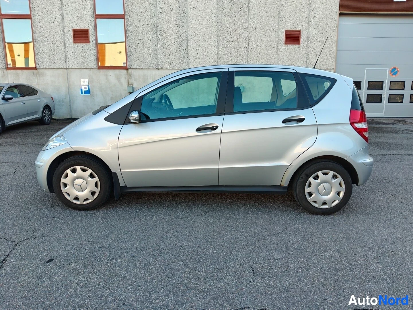 Hopea Mercedes-Benz A 150 2006, sivulta, kuva 4
