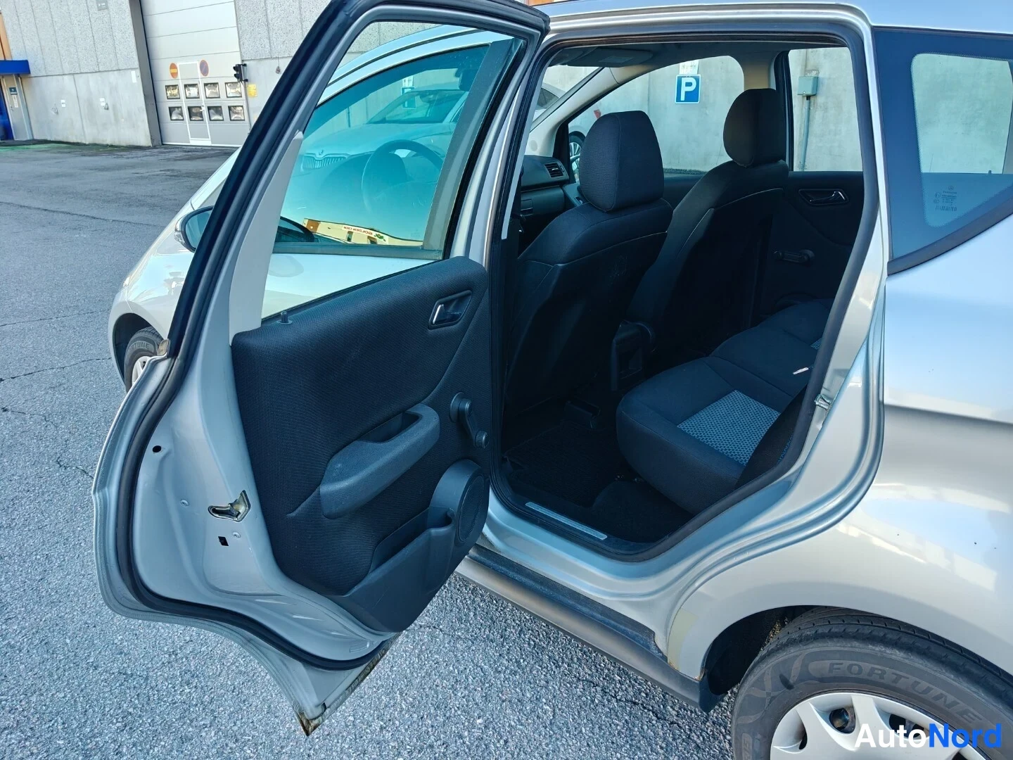 Hopea Mercedes-Benz A 150 2006, takaistuimet, kuva 15