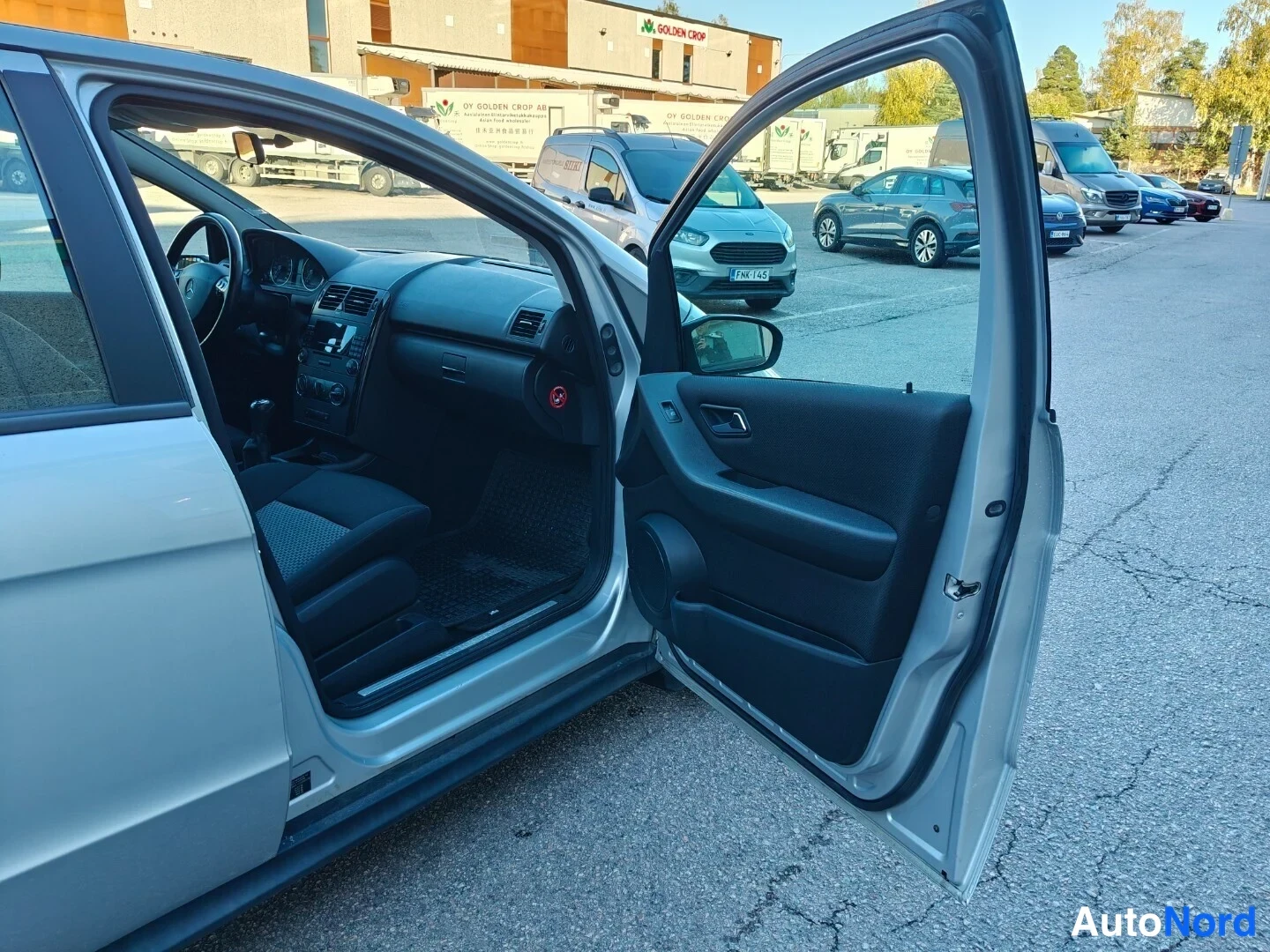 Hopea Mercedes-Benz A 150 2006, ohjaamo, kuva 12