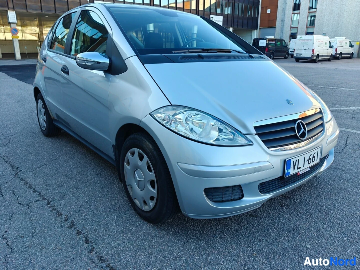 Hopea Mercedes-Benz A 150 2006, etuviisto, keula oikealle, kuva 2