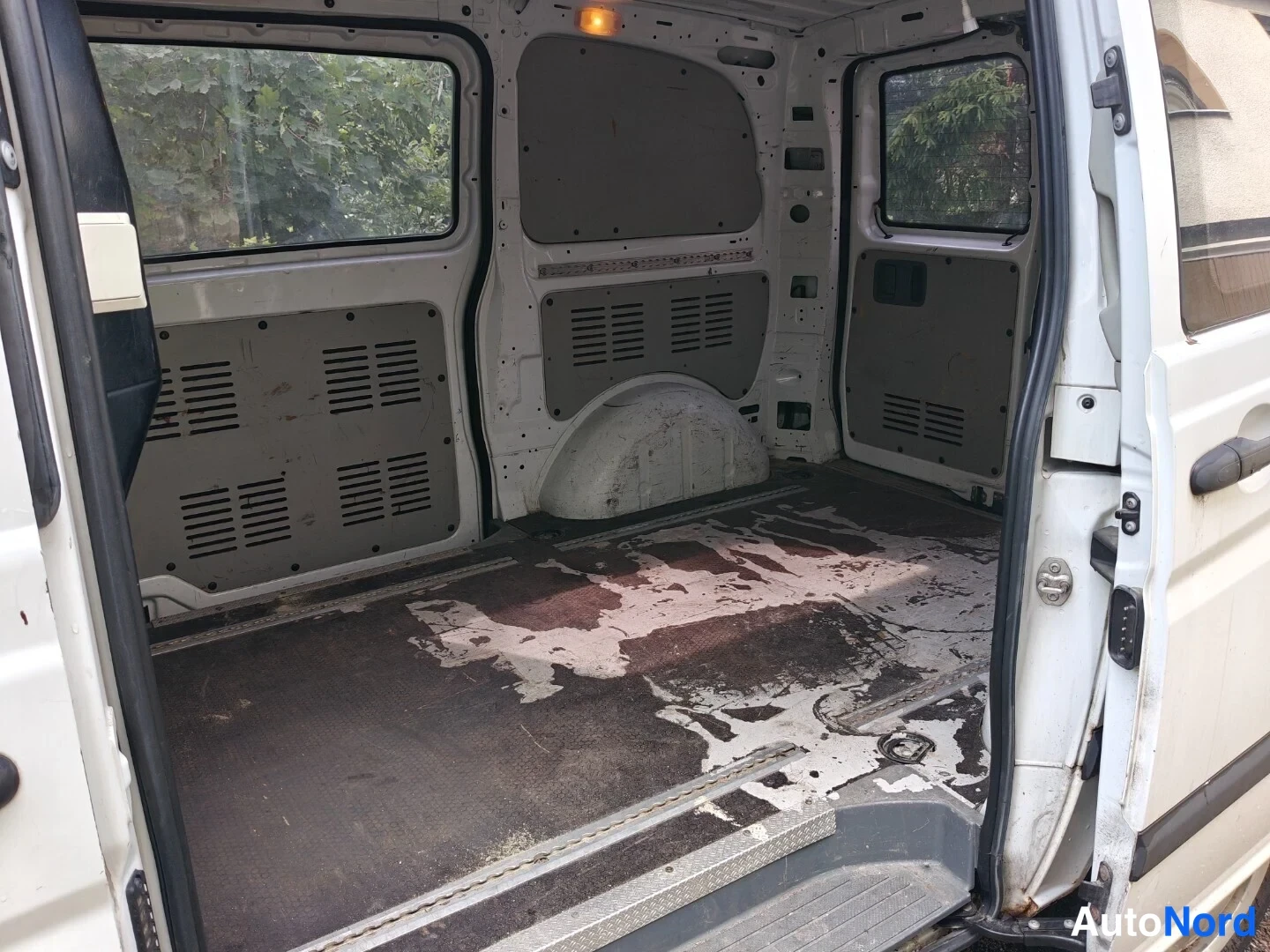 Valkoinen Mercedes-Benz Vito 111 CDI 2007, tavaratila, kuva 14