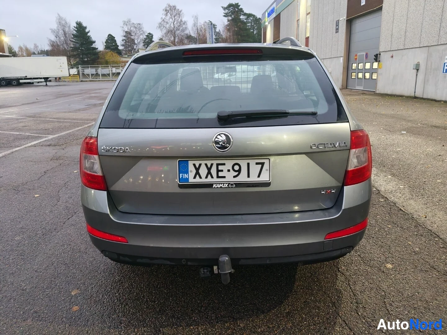 Harmaa Skoda Octavia 2014, takaa, kuva 8