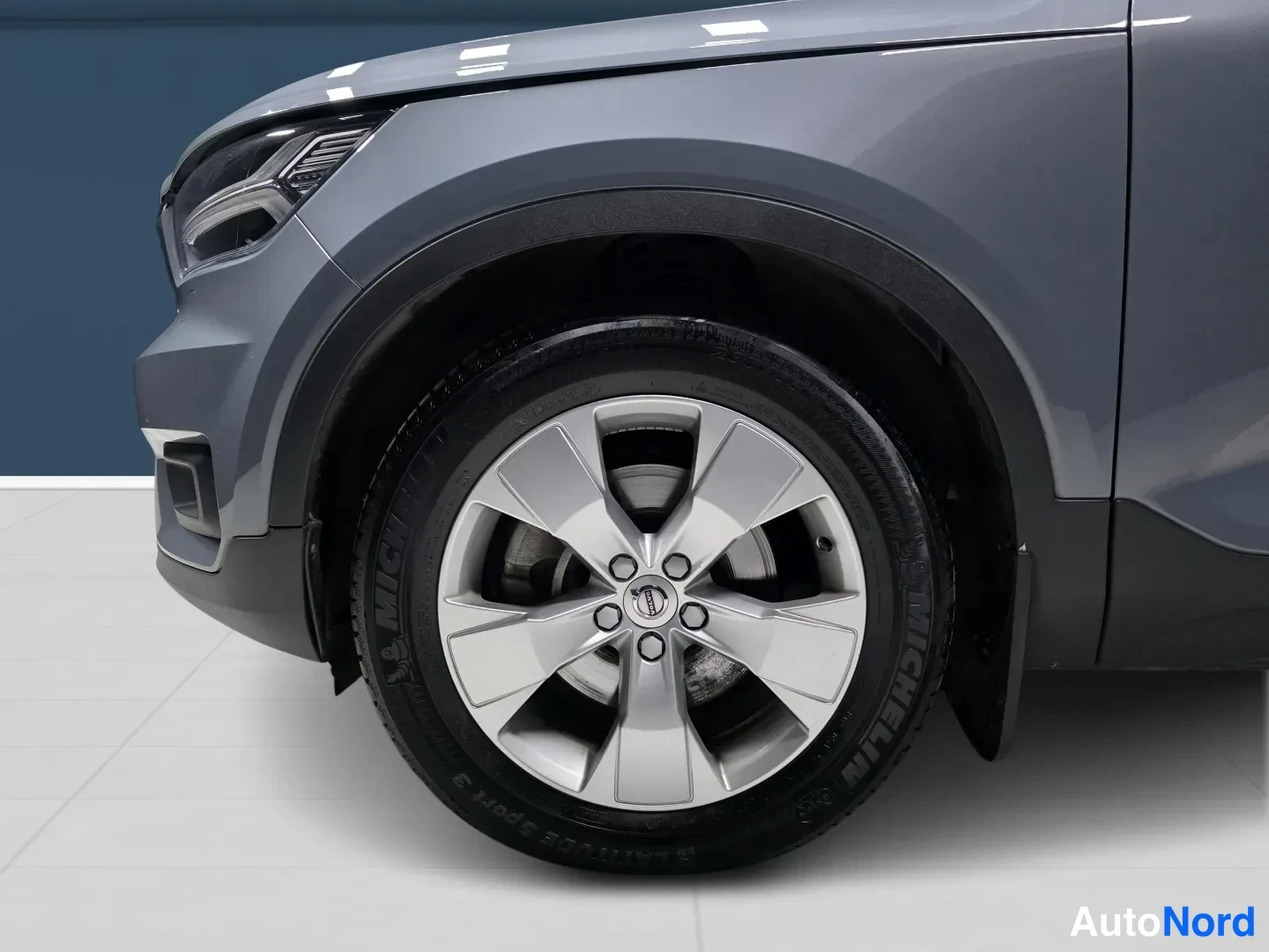 Harmaa Volvo XC40 2020, yksityiskohta, kuva 17