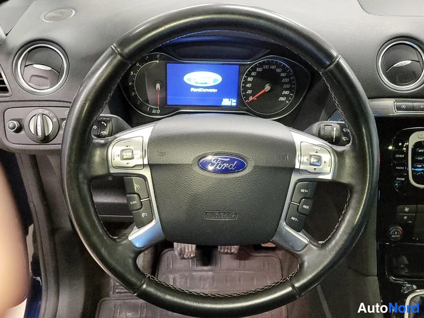 Sininen Ford S-MAX 2013, yksityiskohta, kuva 15