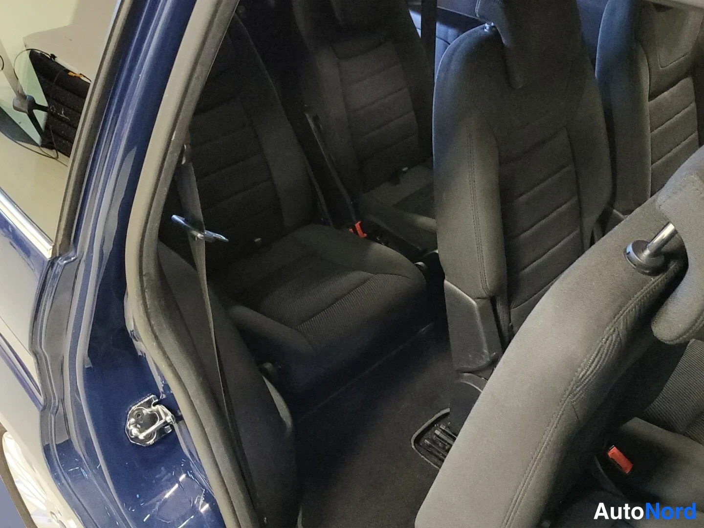 Sininen Ford S-MAX 2013, takaistuimet, kuva 11