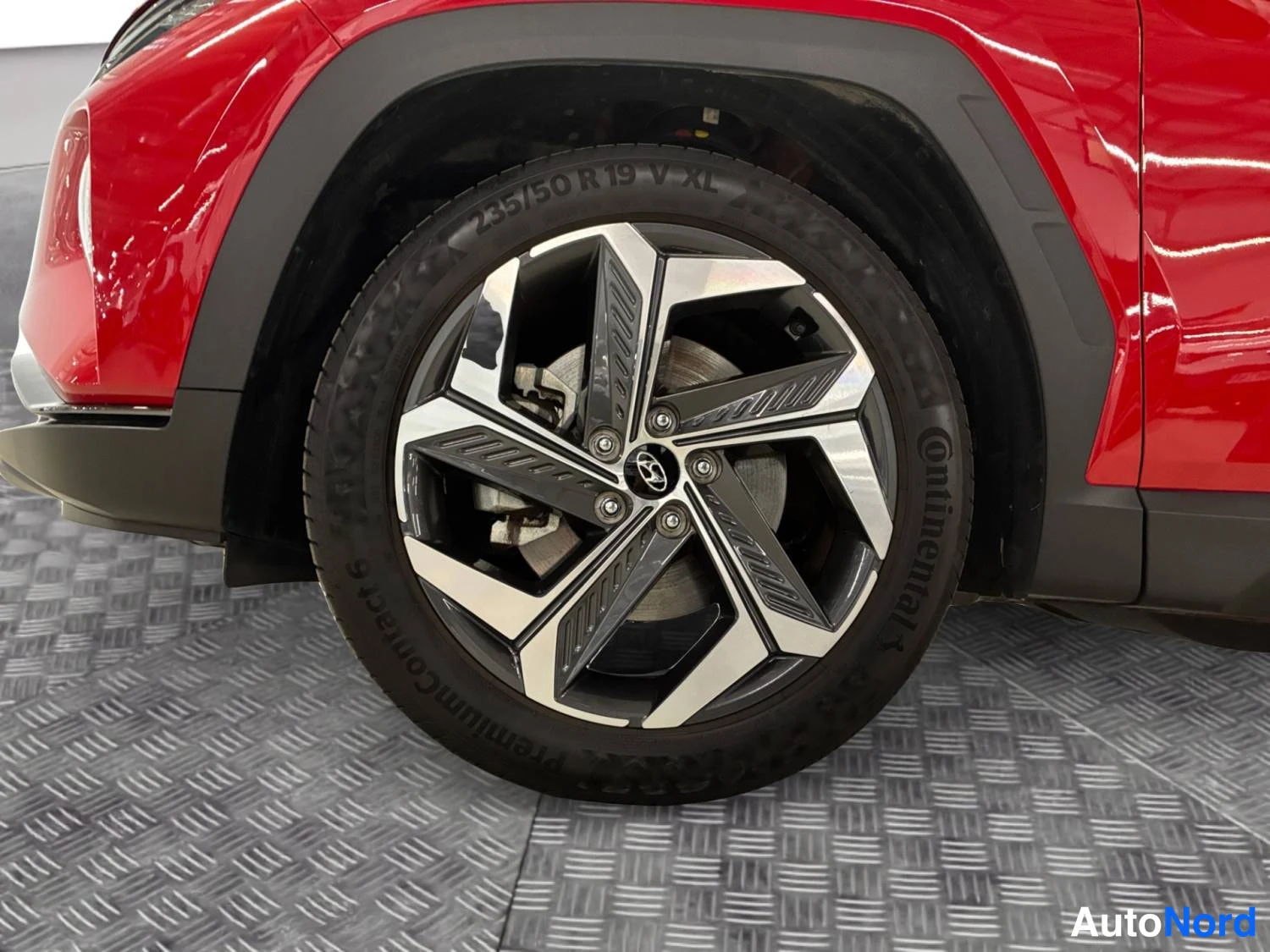 Punainen Hyundai Tucson 2024, yksityiskohta, kuva 18