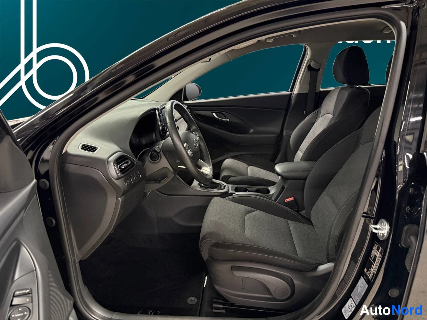 Black Hyundai I30 2023, cockpit, photo 9