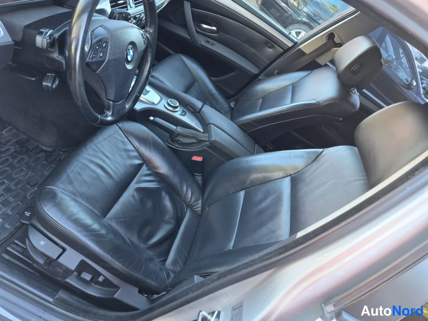 Hopea BMW 520d 2008, etuistuimet, kuva 16
