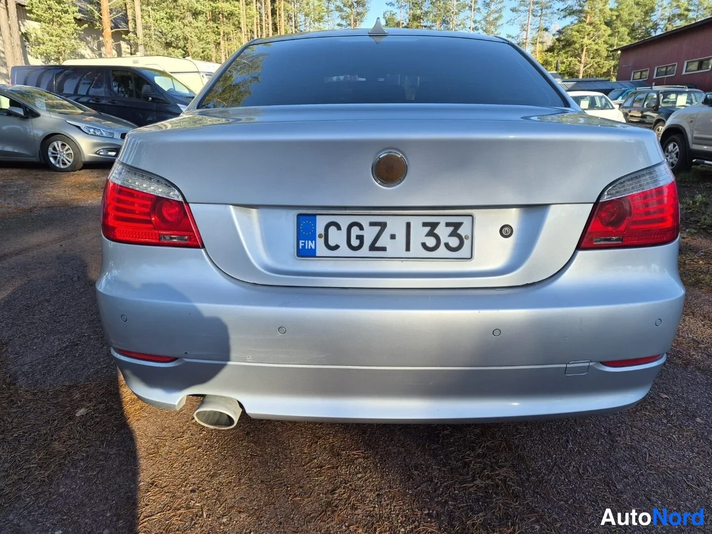 Hopea BMW 520d 2008, takaa, kuva 10
