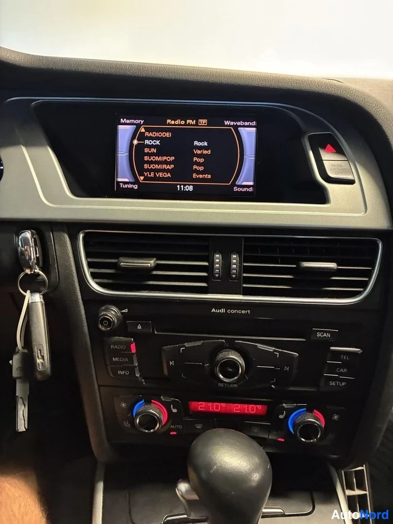 Musta Audi A4 Avant 2011, yksityiskohta, kuva 16