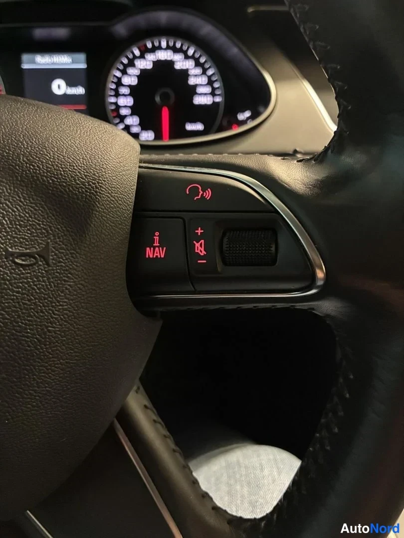 Hopea Audi A4 Avant 2013, yksityiskohta, kuva 20