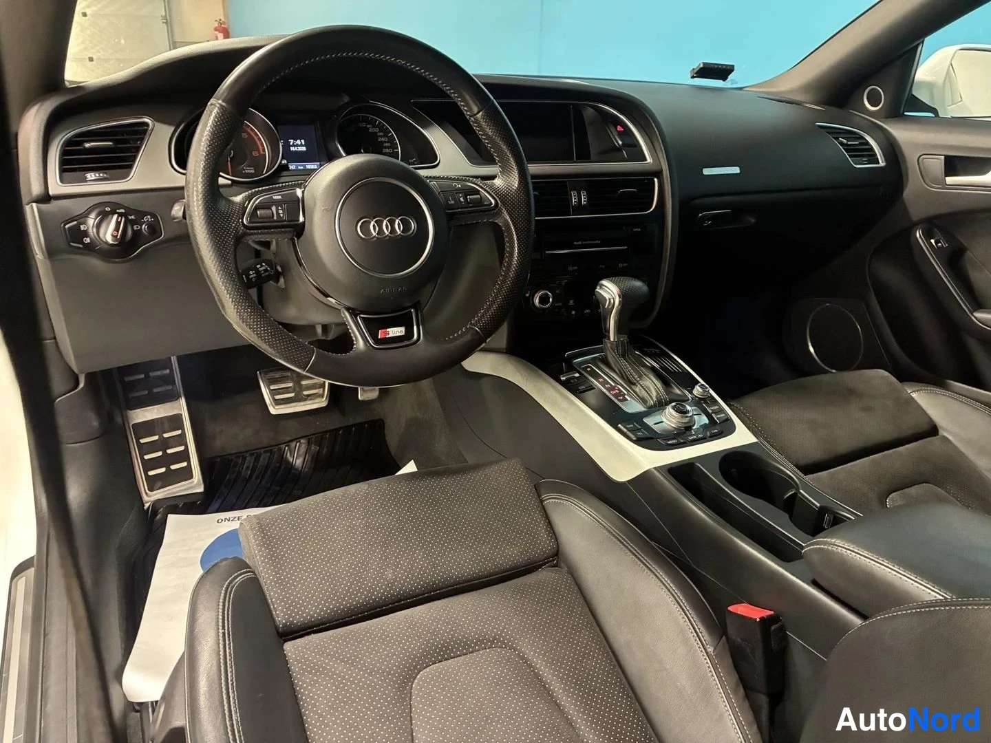 Valkoinen Audi A5 Sportback 2014, ohjaamo, kuva 10